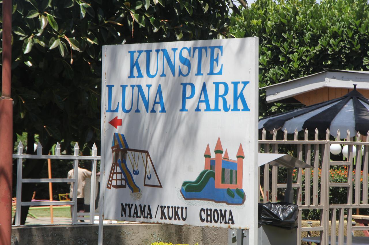 Kunste Hotel Nakuru Esterno foto